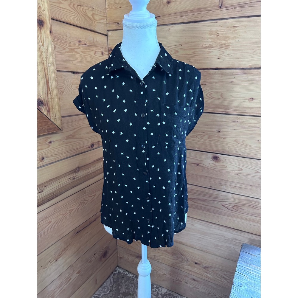 Wild Skye Womens Black Star Print Rayon Button Down Cap Sleeve Shirt‎ Size M